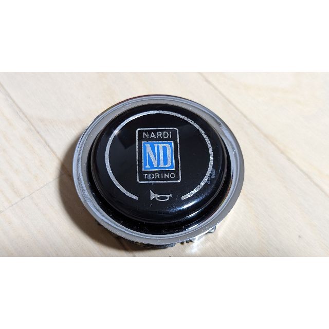 NARDI　(ナルディ)　ホーンボタン 自動車/バイクの自動車(車内アクセサリ)の商品写真