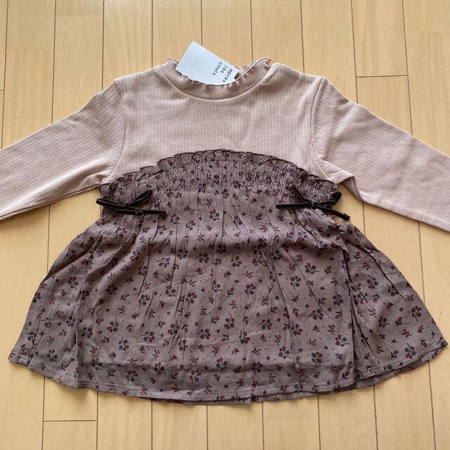 F.O.KIDS(エフオーキッズ)のアプレレクール ベリー柄チュニック 130 キッズ/ベビー/マタニティのキッズ服女の子用(90cm~)(Tシャツ/カットソー)の商品写真