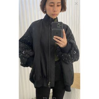 アメリヴィンテージ(Ameri VINTAGE)のAmeri Vintage DALMA SLEEVE STUDS MA1(ブルゾン)