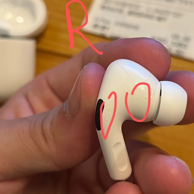 Apple(アップル)のAirPods pro 第1世代　エアポッズ・プロ スマホ/家電/カメラのオーディオ機器(ヘッドフォン/イヤフォン)の商品写真