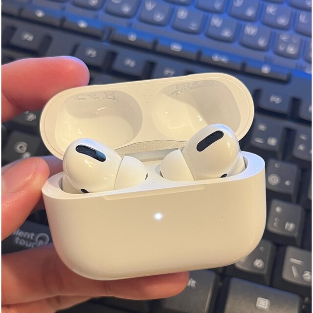 Apple(アップル)のAirPods pro 第1世代　エアポッズ・プロ スマホ/家電/カメラのオーディオ機器(ヘッドフォン/イヤフォン)の商品写真