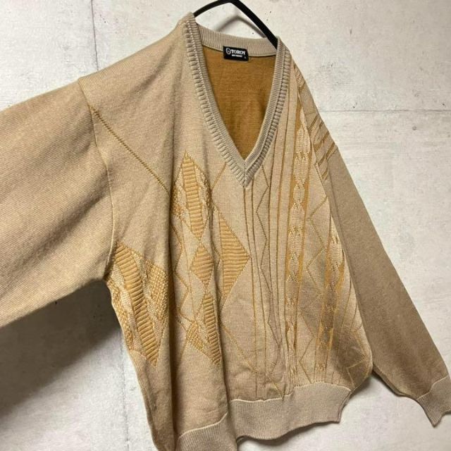 No.231 VINTAGE 古着 ニット セーター 総柄 Vネック 幾何学柄