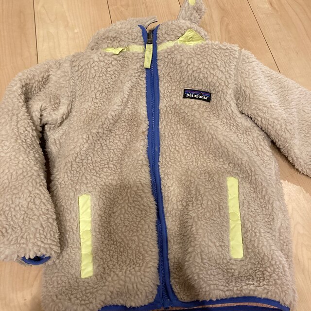 patagonia(パタゴニア)のパタゴニア　リバーシブル　ジェケット　5t キッズ/ベビー/マタニティのキッズ服女の子用(90cm~)(ジャケット/上着)の商品写真