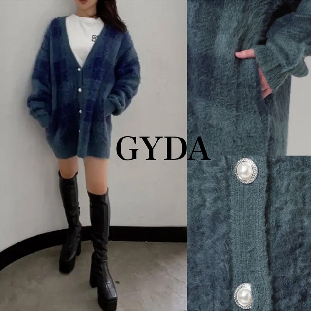 GYDA(ジェイダ)のGYDA PEARLボタンCHECK LOOSE ニットカーディガン レディースのトップス(カーディガン)の商品写真