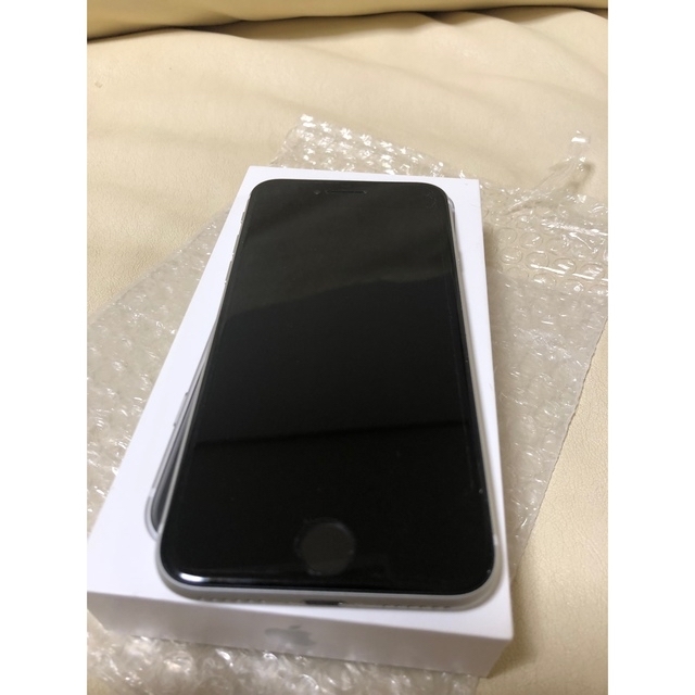 iPhoneSE2 128GB 美品 SIMロック解除済み 7
