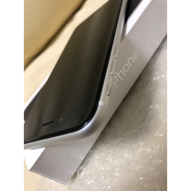iPhoneSE2 128GB 美品 SIMロック解除済み 5