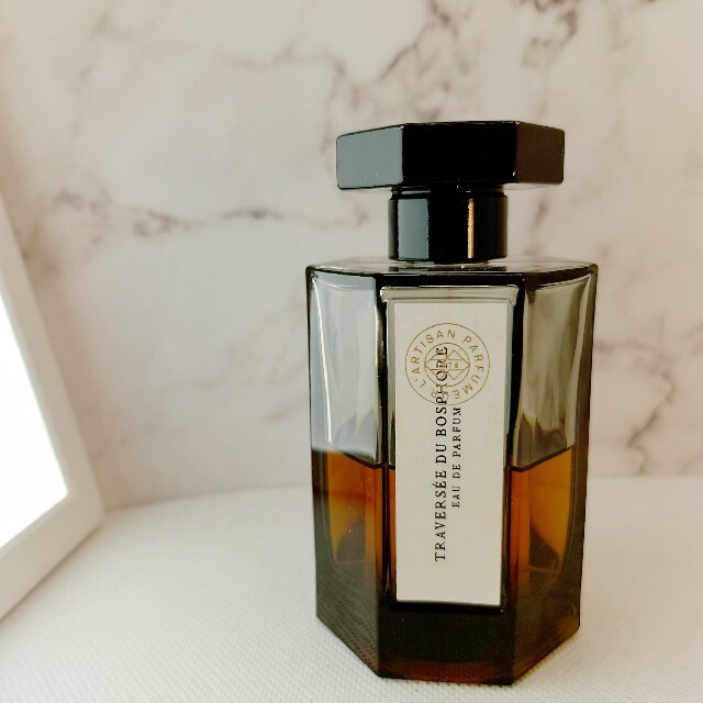 L'Artisan Parfumeur(ラルチザンパフューム)の廃盤⭐「トラベルセ ドゥ ボスフォール」ラルチザンパフューム コスメ/美容の香水(ユニセックス)の商品写真