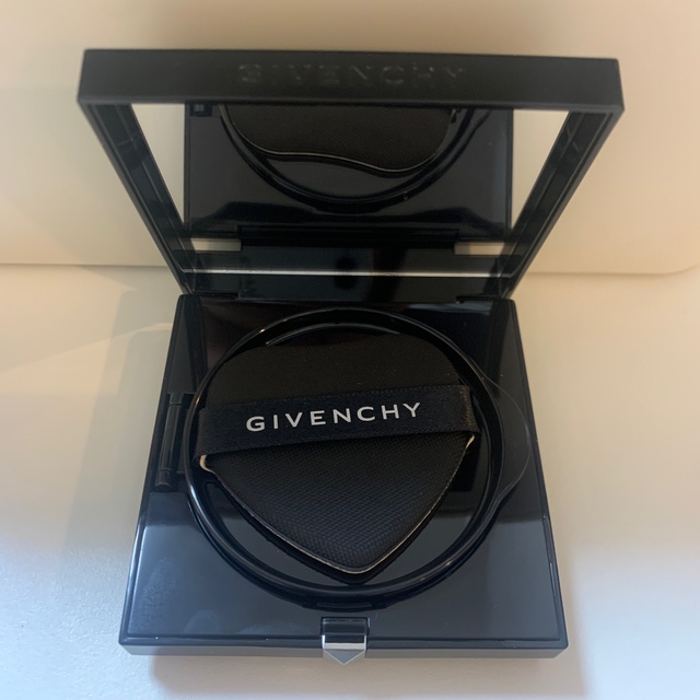 GIVENCHY(ジバンシィ)のタン・クチュール・クッション コスメ/美容のベースメイク/化粧品(ファンデーション)の商品写真