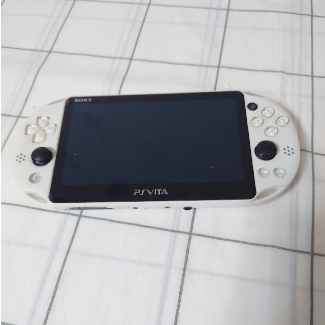 「PlayStation®Vita（PCH-2000シリーズ）