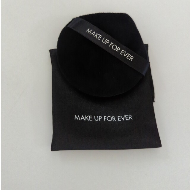 MAKE UP FOR EVER(メイクアップフォーエバー)のMAKE UP FOR EVER　フェイスパウダー　パフ コスメ/美容のメイク道具/ケアグッズ(パフ・スポンジ)の商品写真