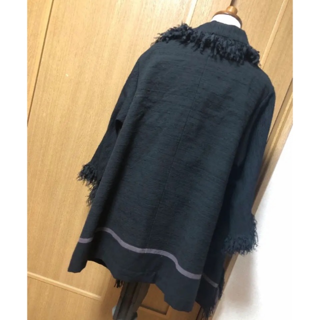 ISSEY MIYAKE(イッセイミヤケ)の専用！HaaT イッセイミヤケ☆黒！アシンメトリーフリンジコート レディースのジャケット/アウター(ロングコート)の商品写真