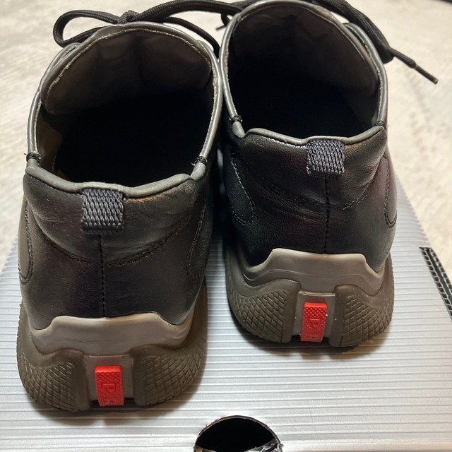 PRADA(プラダ)のPRADA スニーカー　本革 レディースの靴/シューズ(スニーカー)の商品写真