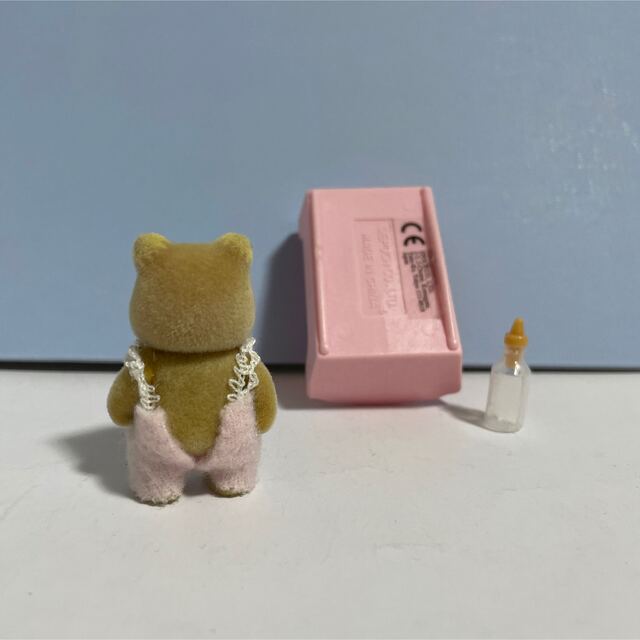 EPOCH(エポック)のシルバニアファミリー　キツネの赤ちゃん　海外版 エンタメ/ホビーのおもちゃ/ぬいぐるみ(キャラクターグッズ)の商品写真