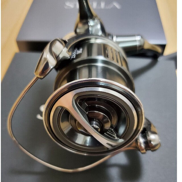 SHIMANO(シマノ)の専用 22 ステラ 2500SHG 美品 スポーツ/アウトドアのフィッシング(リール)の商品写真