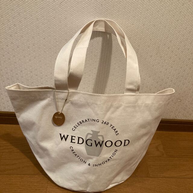 WEDGWOOD(ウェッジウッド)のウエッジウッド　付録　バック　チャーム付 レディースのバッグ(エコバッグ)の商品写真