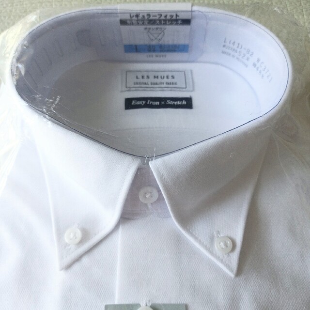 青山(アオヤマ)の新品 タグ付 LES MUES メンズ ビズニットシャツ 長袖 41-82　白 メンズのトップス(シャツ)の商品写真