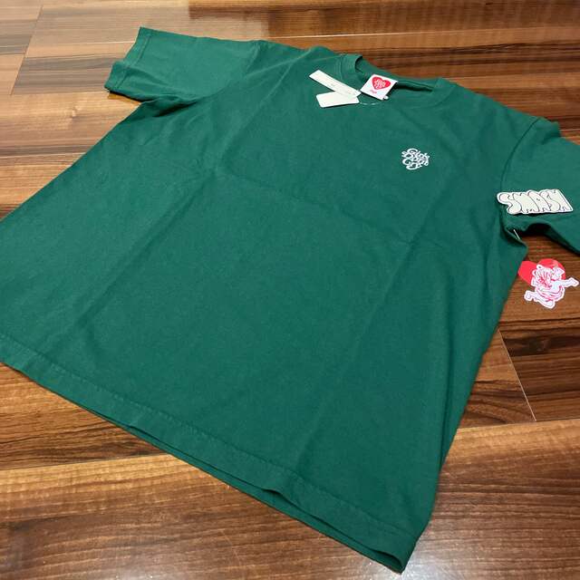 GDC(ジーディーシー)のGirls Don’t Cry 伊勢丹POPUP Tee Green L メンズのトップス(Tシャツ/カットソー(半袖/袖なし))の商品写真