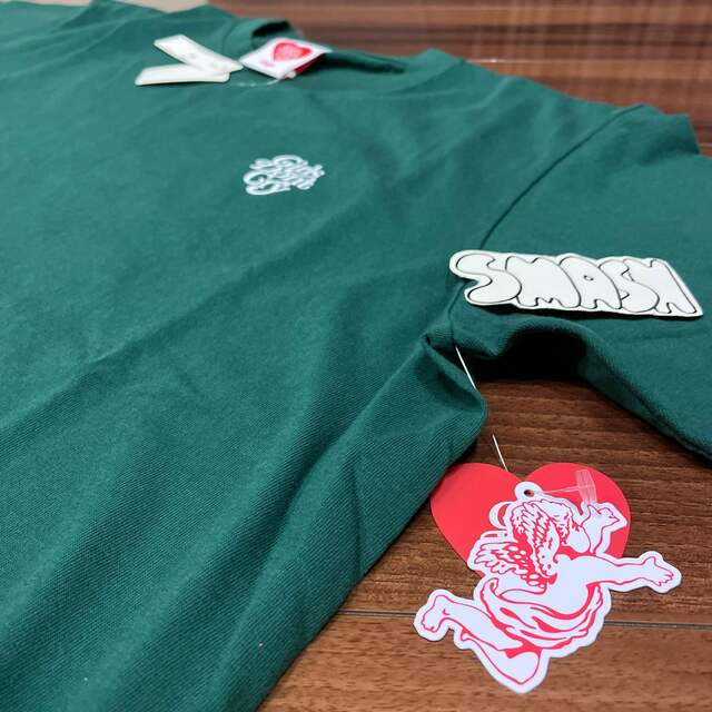 GDC(ジーディーシー)のGirls Don’t Cry 伊勢丹POPUP Tee Green L メンズのトップス(Tシャツ/カットソー(半袖/袖なし))の商品写真