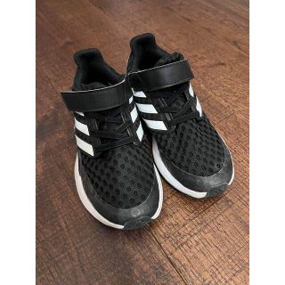 アディダス(adidas)のadidas キッズ　スニーカー(スニーカー)