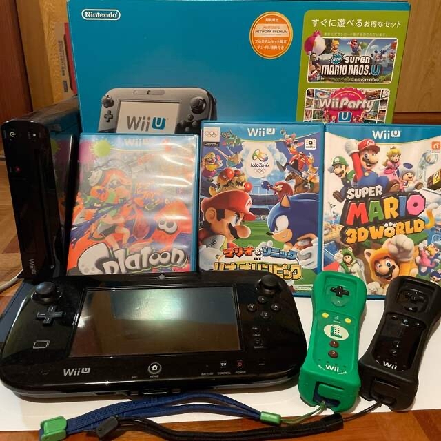 ☆ Wii Uファミリープレミアムセット、Wii Fit U、ソフトなどなど☆- ☆ Wii Uファミリープレミアムセット、Wii Fit U、ソフトなどなど☆-