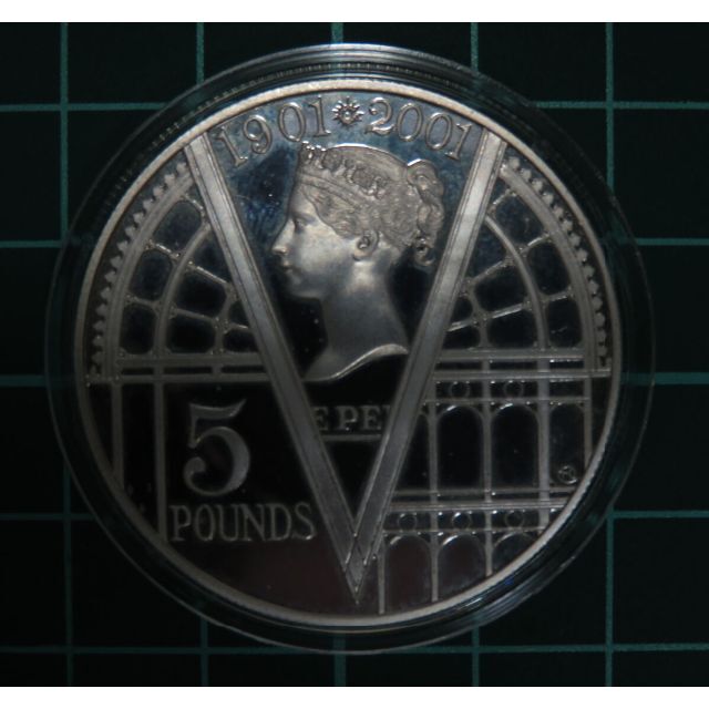 イギリス　2001年　5ポンド　ヴィクトリア女王　没後100周年記念銀貨