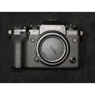 フジフイルム(富士フイルム)のFUJIFILM X-T4 ボディ ブラック(デジタル一眼)