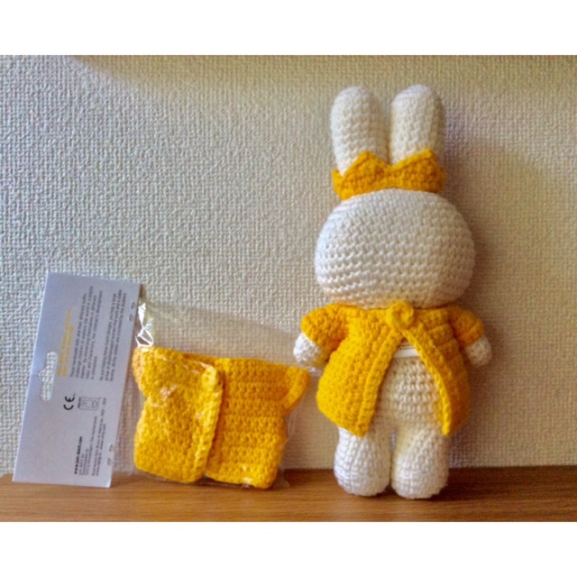 miffy(ミッフィー)のjust dutchミッフィー【女王さま王冠つき】あみぐるみ着せ替え服★クイーン ハンドメイドのぬいぐるみ/人形(あみぐるみ)の商品写真