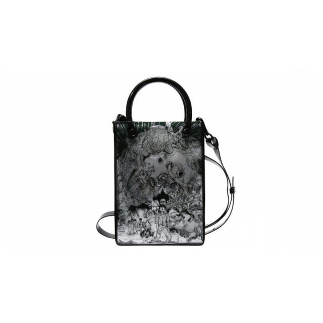 AKIRA PRODUCTS(アキラプロダクツ)のnana-nana × AKIRA PVC トートバッグ A4 黒 メンズのバッグ(ショルダーバッグ)の商品写真