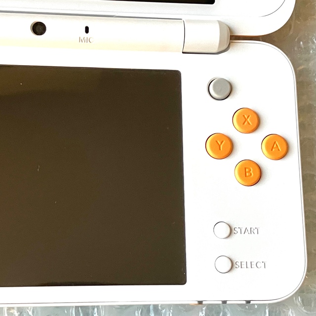 【箱付】Newニンテンドー2DS LL ホワイト×オレンジ 本体 ソフト付