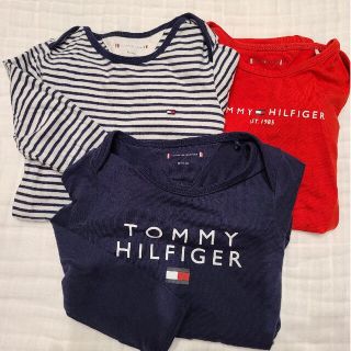 トミーヒルフィガー(TOMMY HILFIGER)のトミーヒルフィガー　ロンパース　長袖　80(ロンパース)