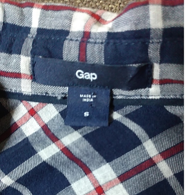 GAP(ギャップ)のGap 　レディース　長袖シャツＳ レディースのトップス(シャツ/ブラウス(長袖/七分))の商品写真