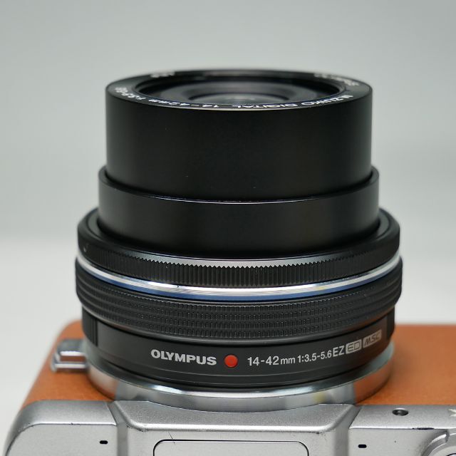 OLYMPUS(オリンパス)のここちゃん様専用オリンパス 電動パンケーキレンズ M.ZUIKO 14-42mm スマホ/家電/カメラのカメラ(レンズ(ズーム))の商品写真