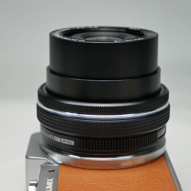 OLYMPUS(オリンパス)のここちゃん様専用オリンパス 電動パンケーキレンズ M.ZUIKO 14-42mm スマホ/家電/カメラのカメラ(レンズ(ズーム))の商品写真