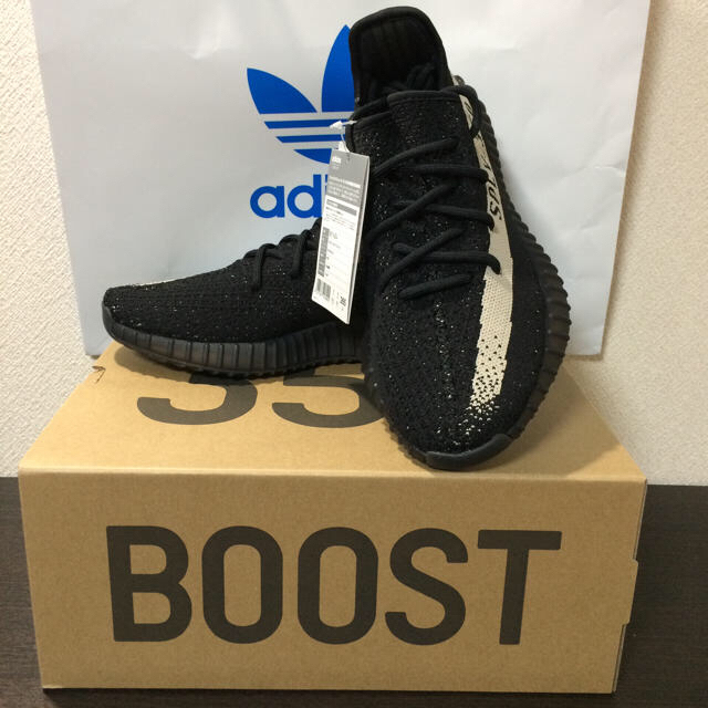 adidas(アディダス)の最終価格！今週まで！yeezy boost 350V2 black&white メンズの靴/シューズ(スニーカー)の商品写真