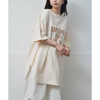 レトロガール(RETRO GIRL)の【エクリュ】ロゴルーズTee(その他)