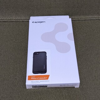 シュピゲン(Spigen)のSpigen 4.7インチ iPhone8/7用ケース ブラック SE互換(iPhoneケース)