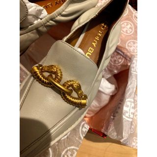 トリーバーチ(Tory Burch)のトリーバーチ　本革ローファー　送料無料(ローファー/革靴)