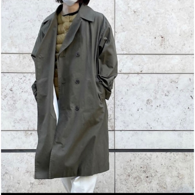 MUJI (無印良品)(ムジルシリョウヒン)の無印良品　撥水トレンチコート　スモーキーグリーン　男女兼用　S-M レディースのジャケット/アウター(トレンチコート)の商品写真