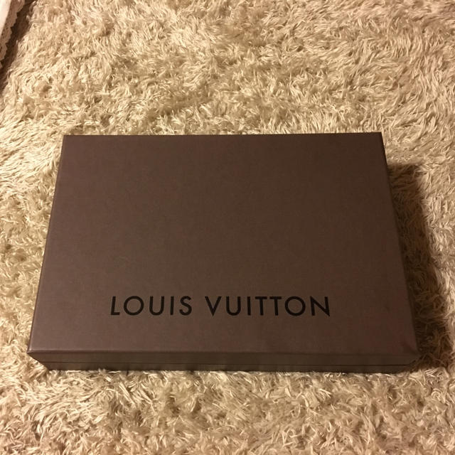 LOUIS VUITTON(ルイヴィトン)の【美品】ルイヴィトン 空箱 レディースのバッグ(ショップ袋)の商品写真