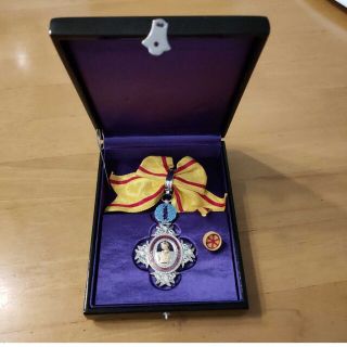 【レア 極美品!】勲六等宝冠章 略綬付 共箱入り 完品 イニシャル入り
