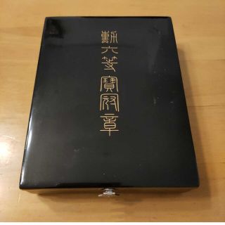 レア 極美品!】勲六等宝冠章 略綬付 共箱入り 完品 イニシャル入り