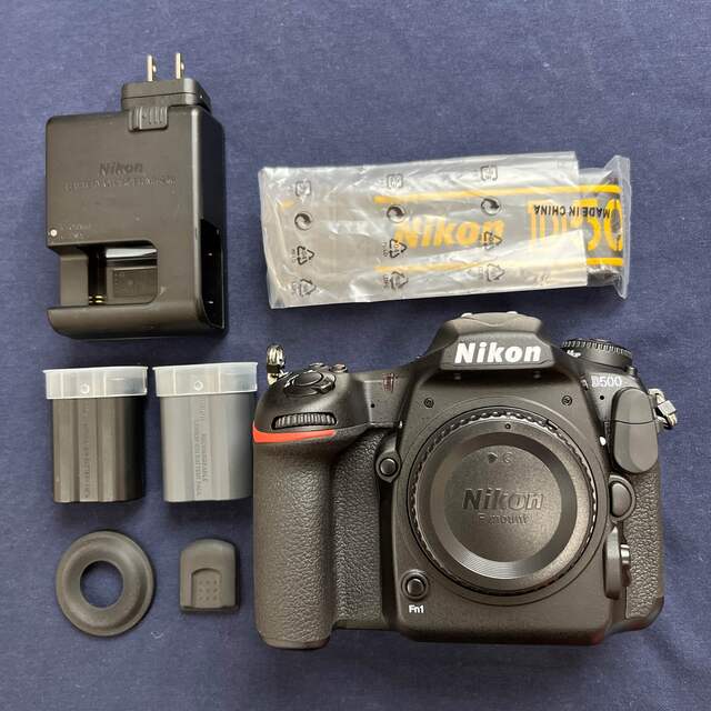 Nikon D500 ボディ【シャッター10,988回】 最新コレックション