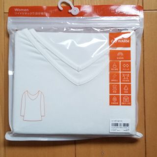 ジーユー(GU)のGU　GU WARM　ワイドVネックT　オフホワイト　S　新品(Tシャツ(長袖/七分))