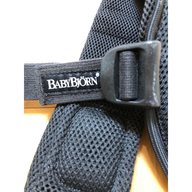 BABYBJORN(ベビービョルン)の値下げベビービョルンbabybjorn抱っこ紐　値下げ キッズ/ベビー/マタニティの外出/移動用品(抱っこひも/おんぶひも)の商品写真