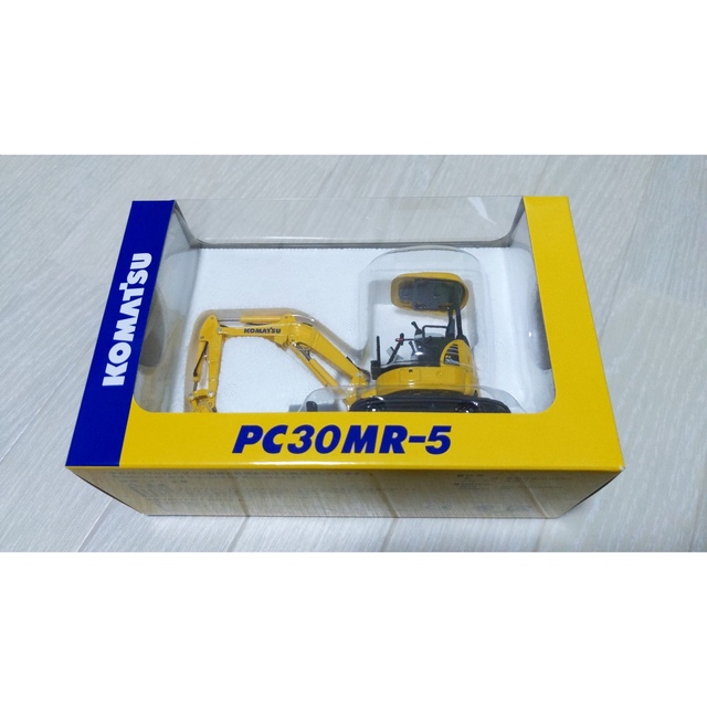 コマツ PC30MR-5 ミニチュア 非売品 - ミニカー コマツ PC30MR-5 ミニチュア 非売品 - ミニカー