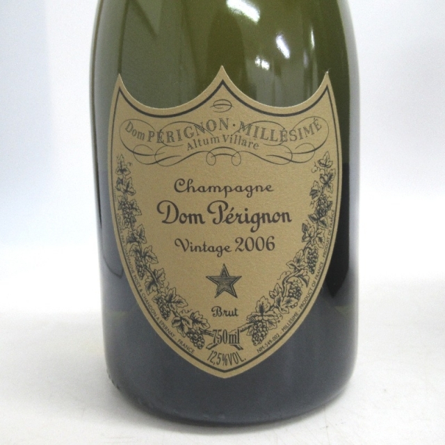 NARS(ナーズ)の未開封★Don Perignon【ドンペリニヨン】 ヴィンテージ 2006 750ml 冊子付 箱付【中古】 食品/飲料/酒の酒(シャンパン/スパークリングワイン)の商品写真