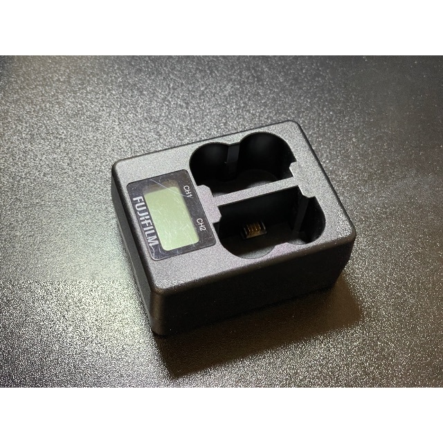 Fujifilm バッテリチャージャー、NP-W235