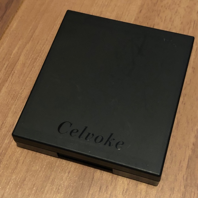 Celvoke(セルヴォーク)のCelvoke インフィニトリー　パウダーマルチパレット　EX01 コスメ/美容のベースメイク/化粧品(アイシャドウ)の商品写真