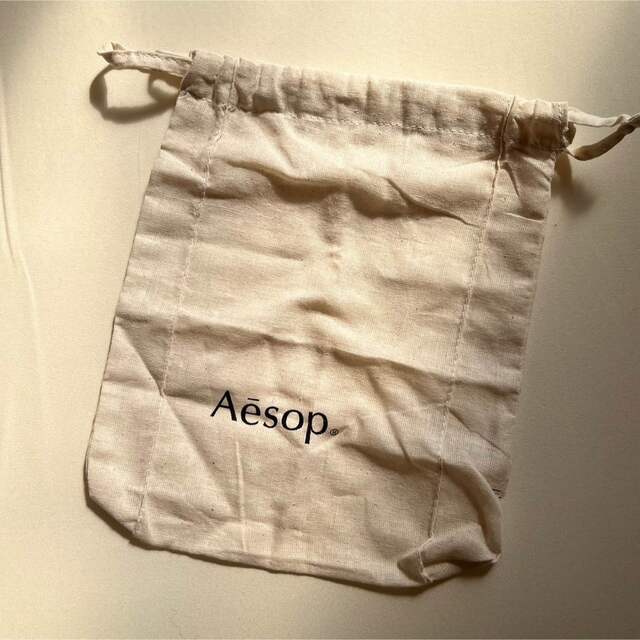 Aesop(イソップ)の【新品未使用】AESOP 巾着ポーチ レディースのファッション小物(ポーチ)の商品写真