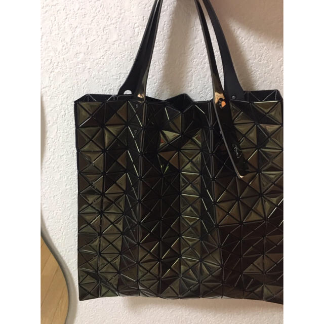 ISSEY MIYAKE(イッセイミヤケ)のISSEY MIYAKE 12月新作BAOBAO レディースのバッグ(トートバッグ)の商品写真